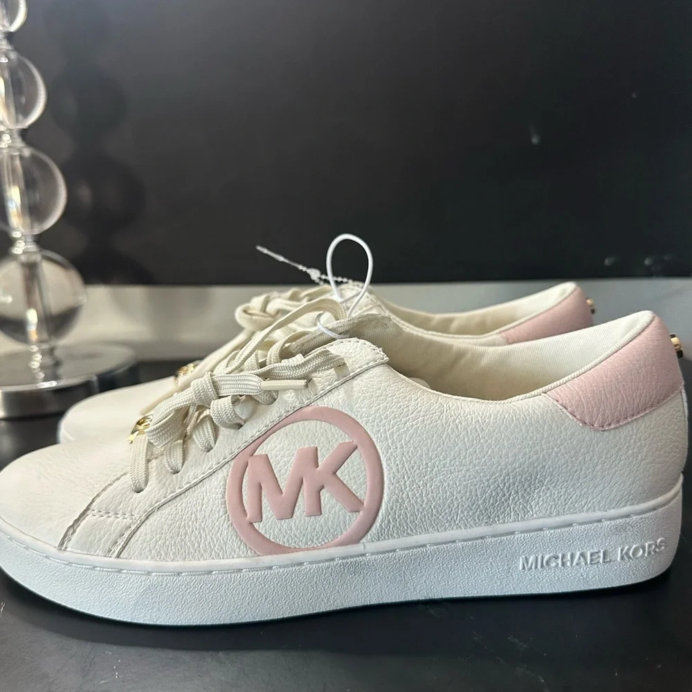 🆕Michael Kors  Faux Leather Sneakers